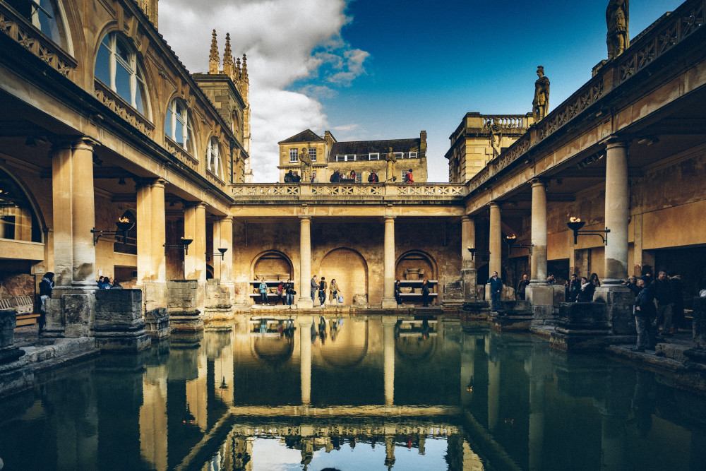 bath-paul-cuoco-T08cqBRSbDk-unsplash-1641920025.jpg