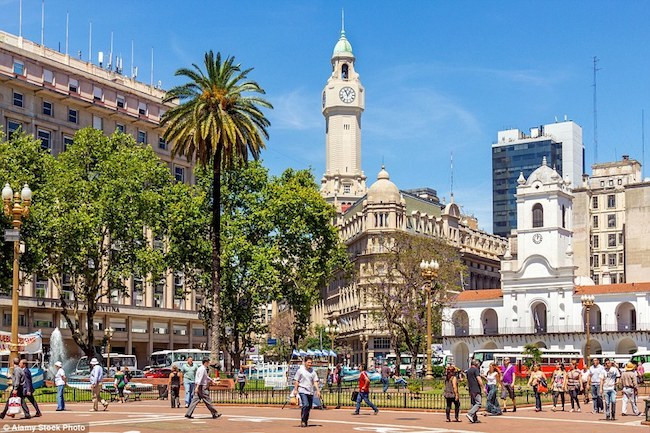 buenos-aires-plaza.jpg