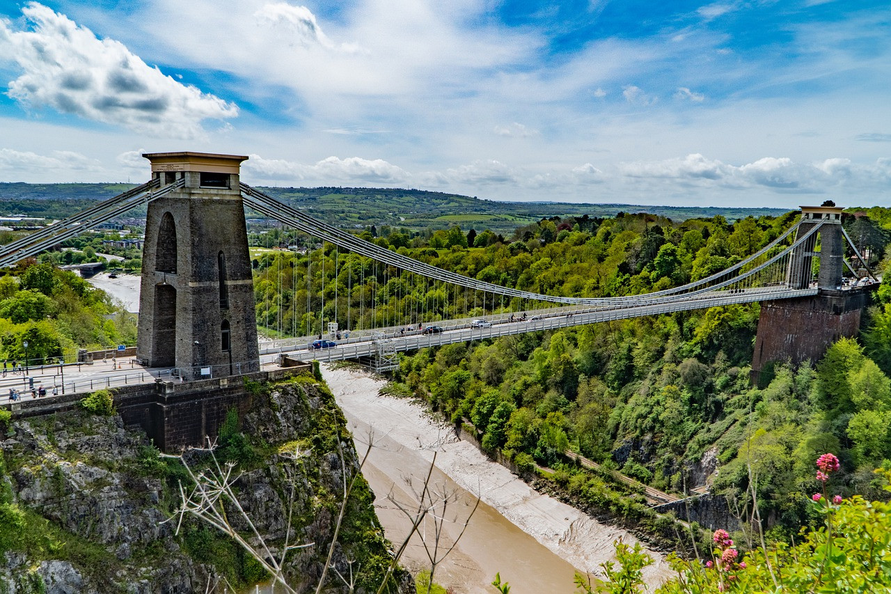 clifton-bridge-ga9a61eee6_1280.jpg