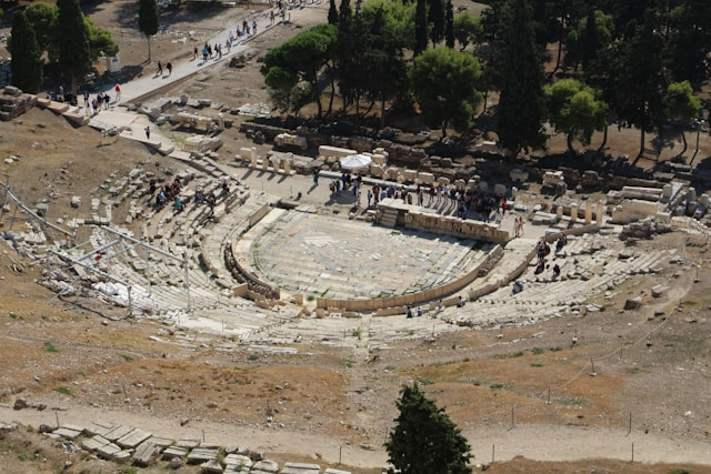 dionysus-melissa-holowaty-rw1aje2hw64-unsplash.jpg