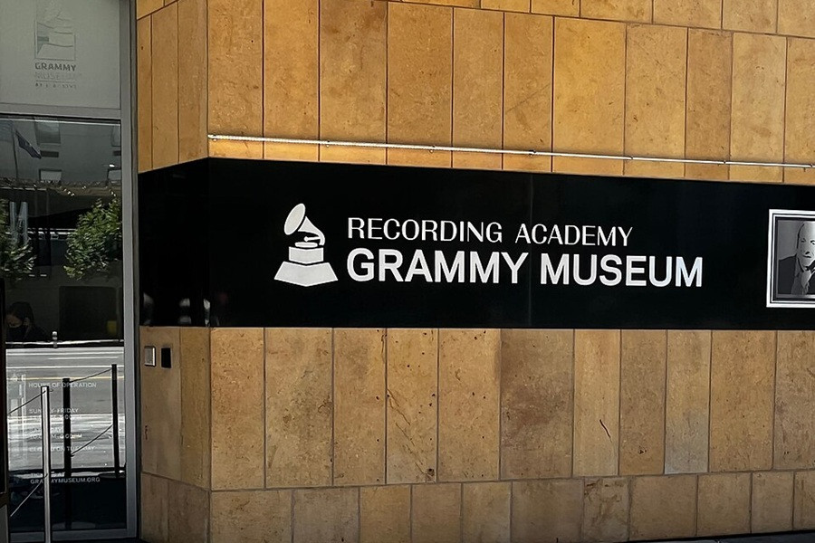 grammy-museum-la-2wikipbdom.jpg