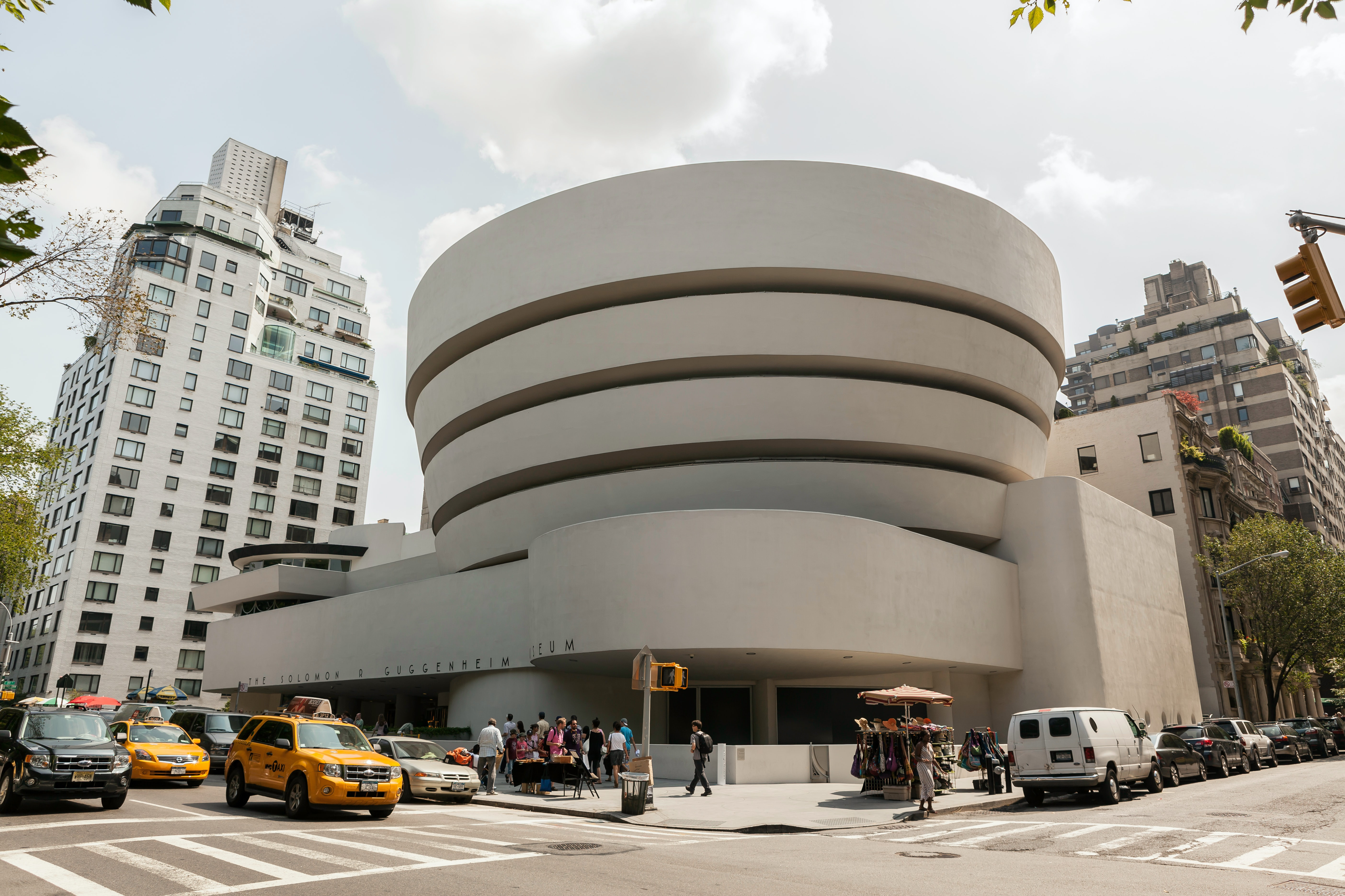 guggenheim-nyc-reno-laithienne-i1i40Cv7jb4-unsplash.jpg