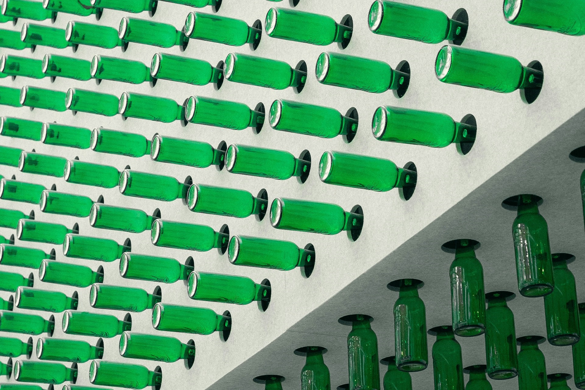 heineken-exp-willy-the-wizard-eez9beoxr4q-unsplash.jpg
