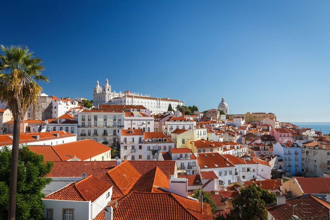 lisbon-city-4820579_1280.jpg