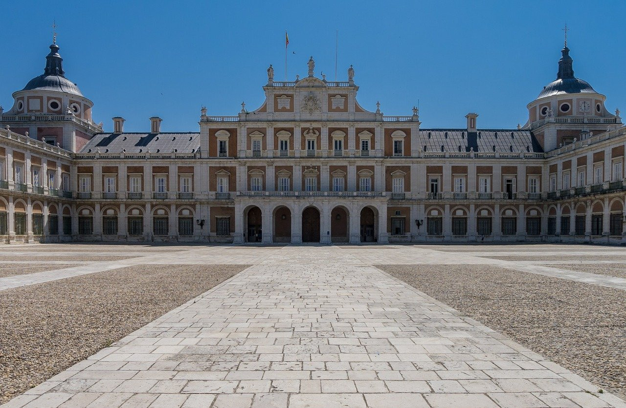 madrid-palace-394952_1280.jpg