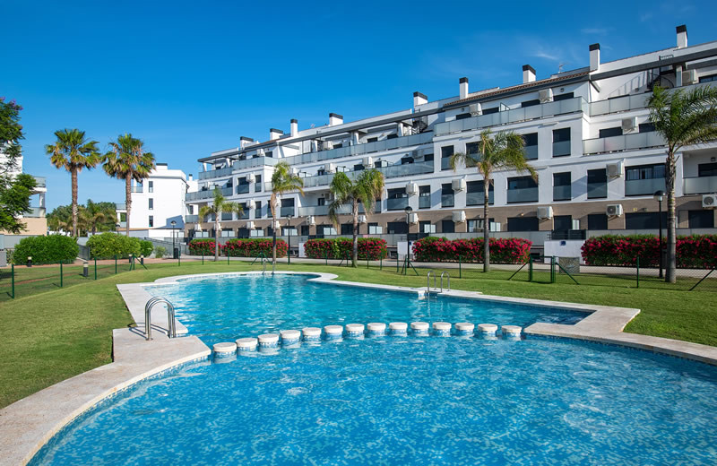 oliva-nova-apts.jpg