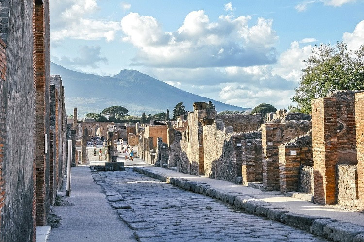 pompeii-4053847_1280-1.jpg