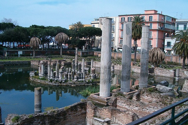 pozzuoli-serapide-palmetaw4320-wiki-pubdom.jpg