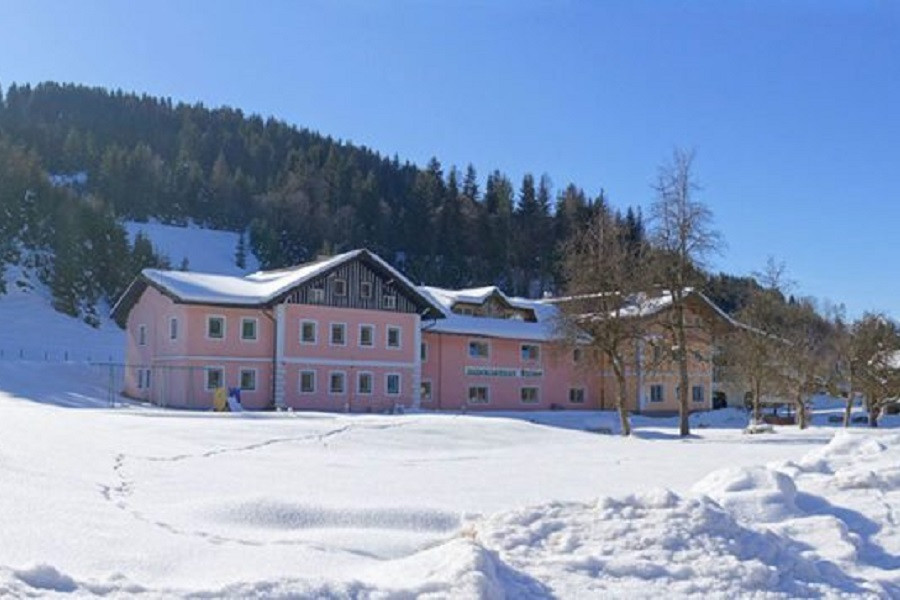 steiner-hostel-eben-1.jpg
